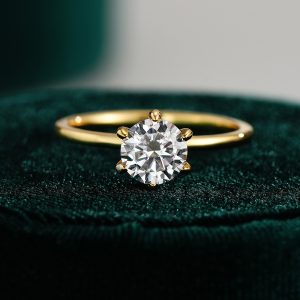 Six Claw Ring Round One Carat Plated 18k Gold Moissanite S925 Silver Ring